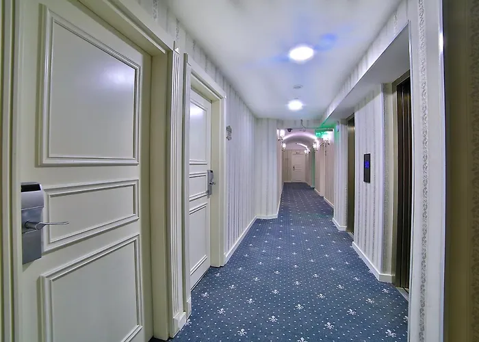 Monaco Hotel
