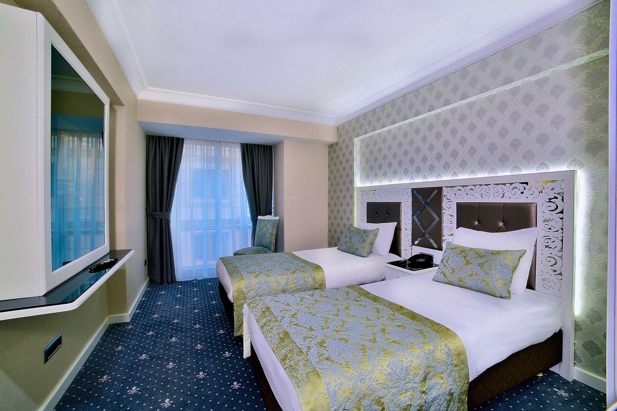 מלון Monaco 3*
